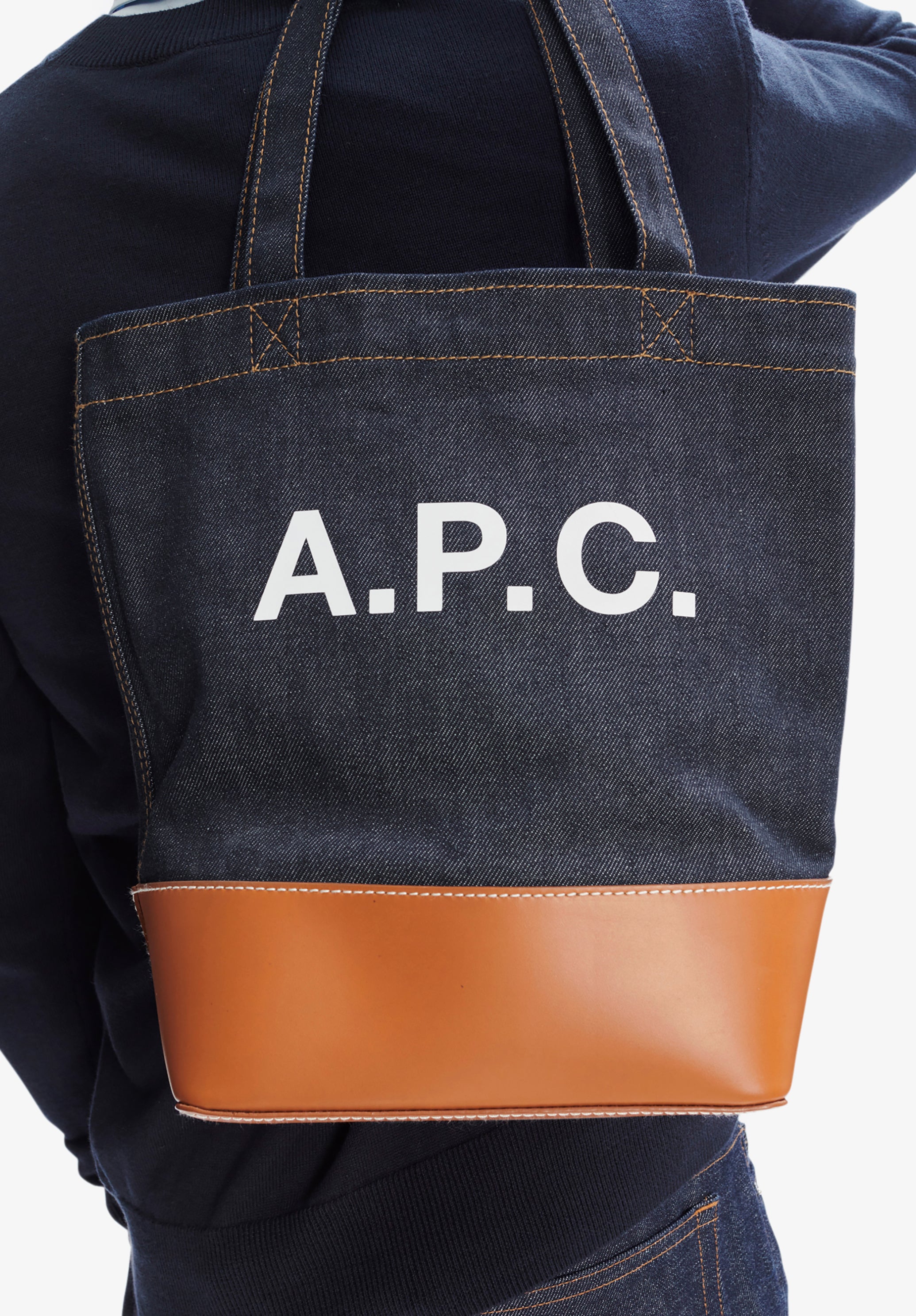 tote axel small