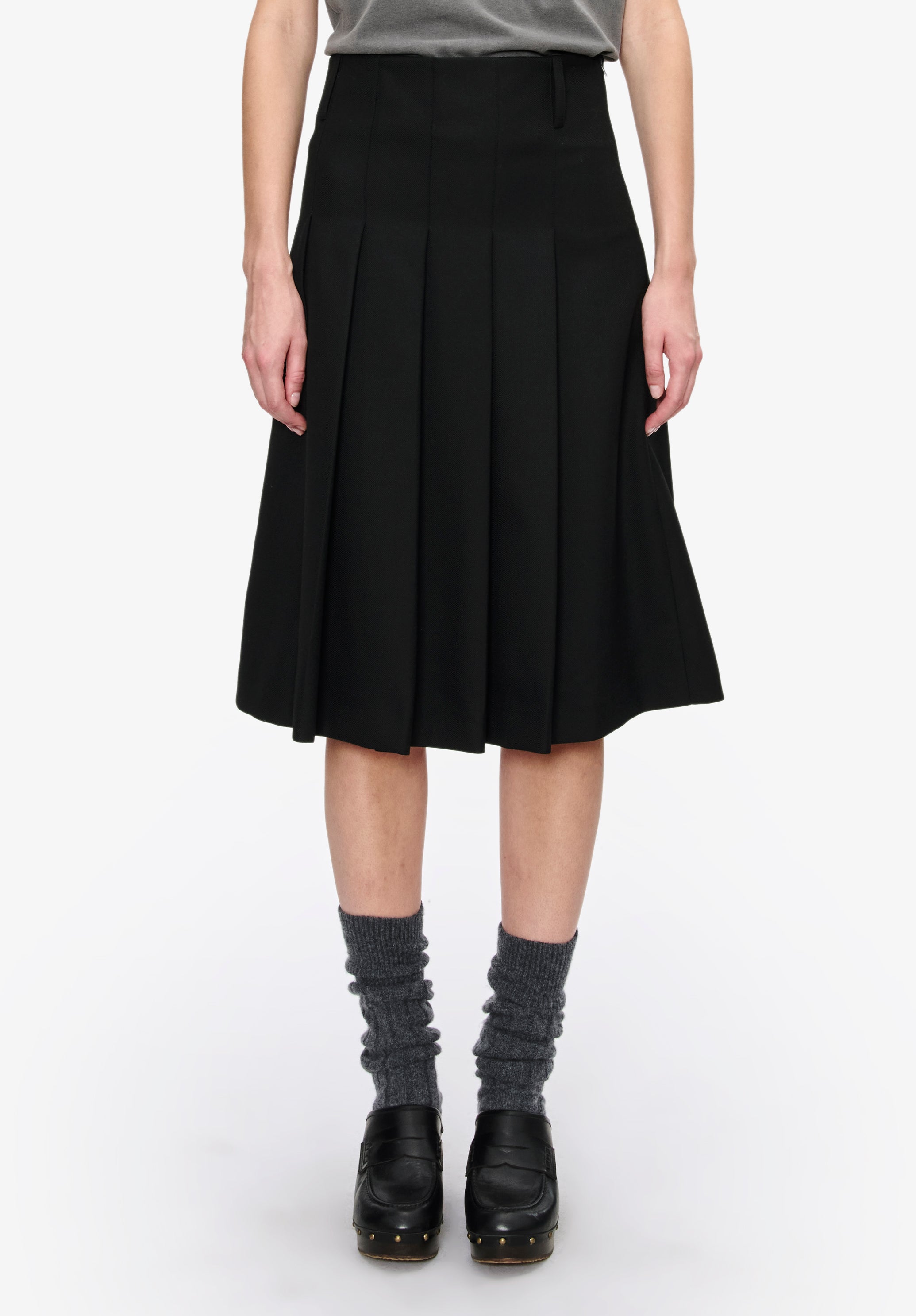 Long pleated skirt - 4