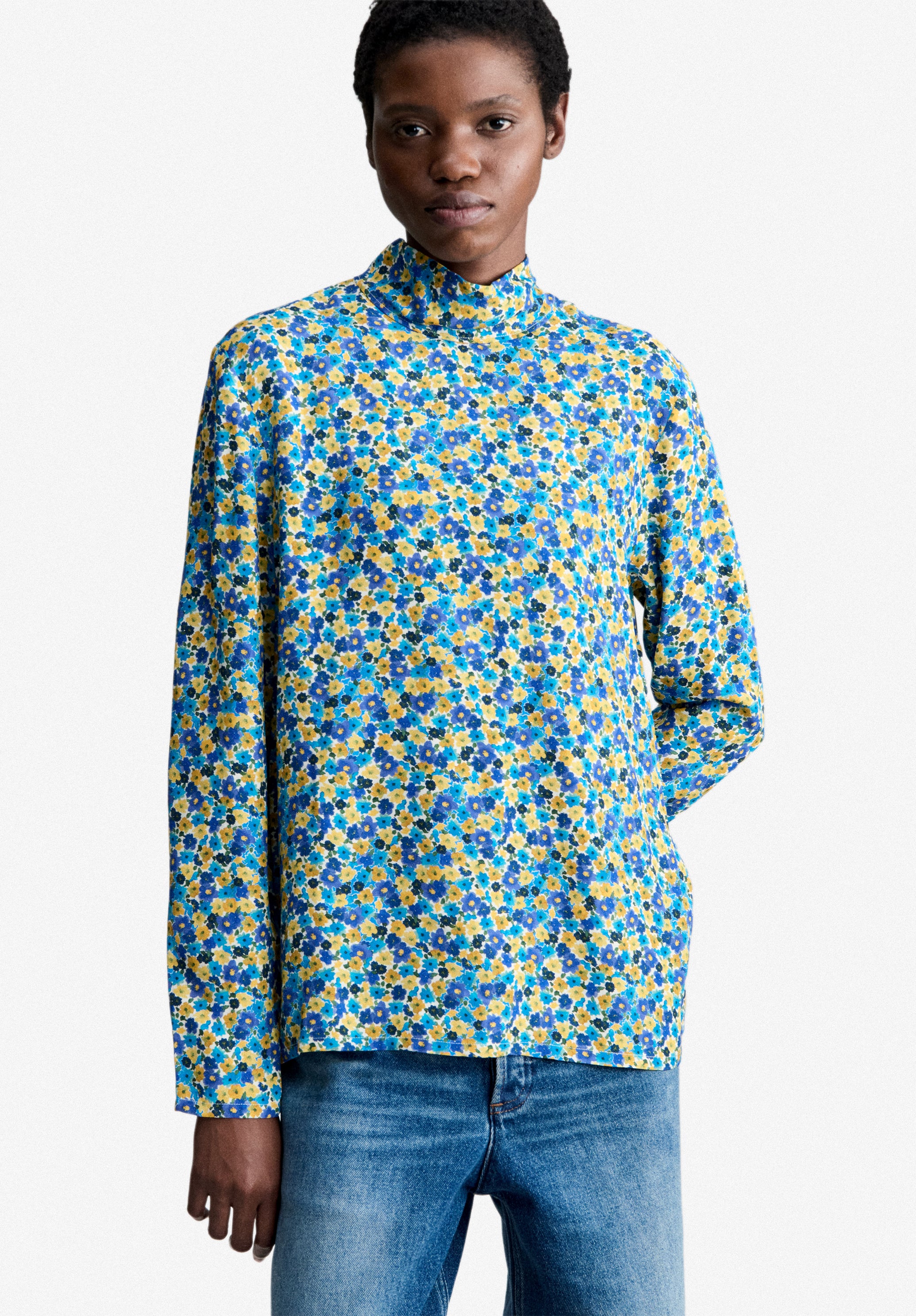 Flowing blouse with multicoloured floral motifs - 3