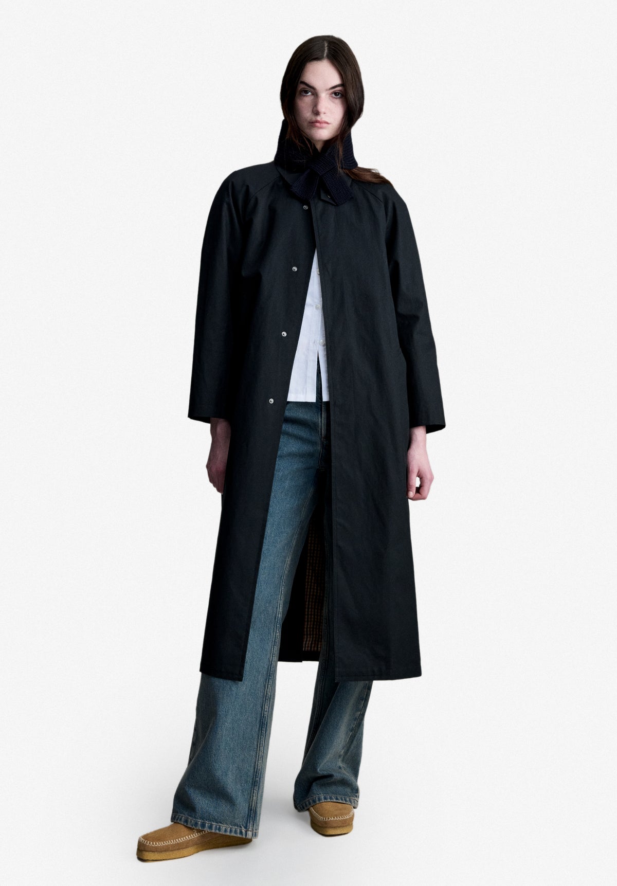 Loose-fit black mac in water-repellent waxed cotton - 1