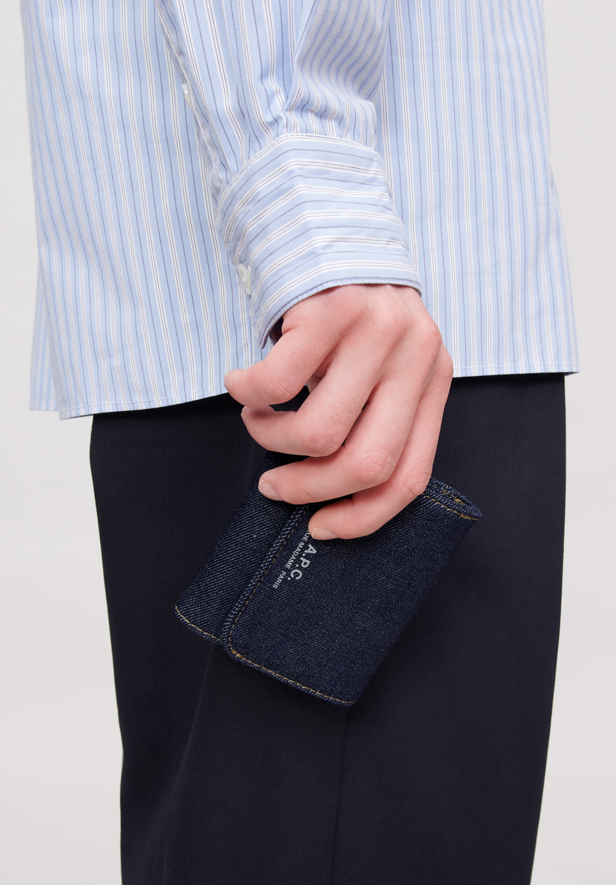 Trifold Denim Standard