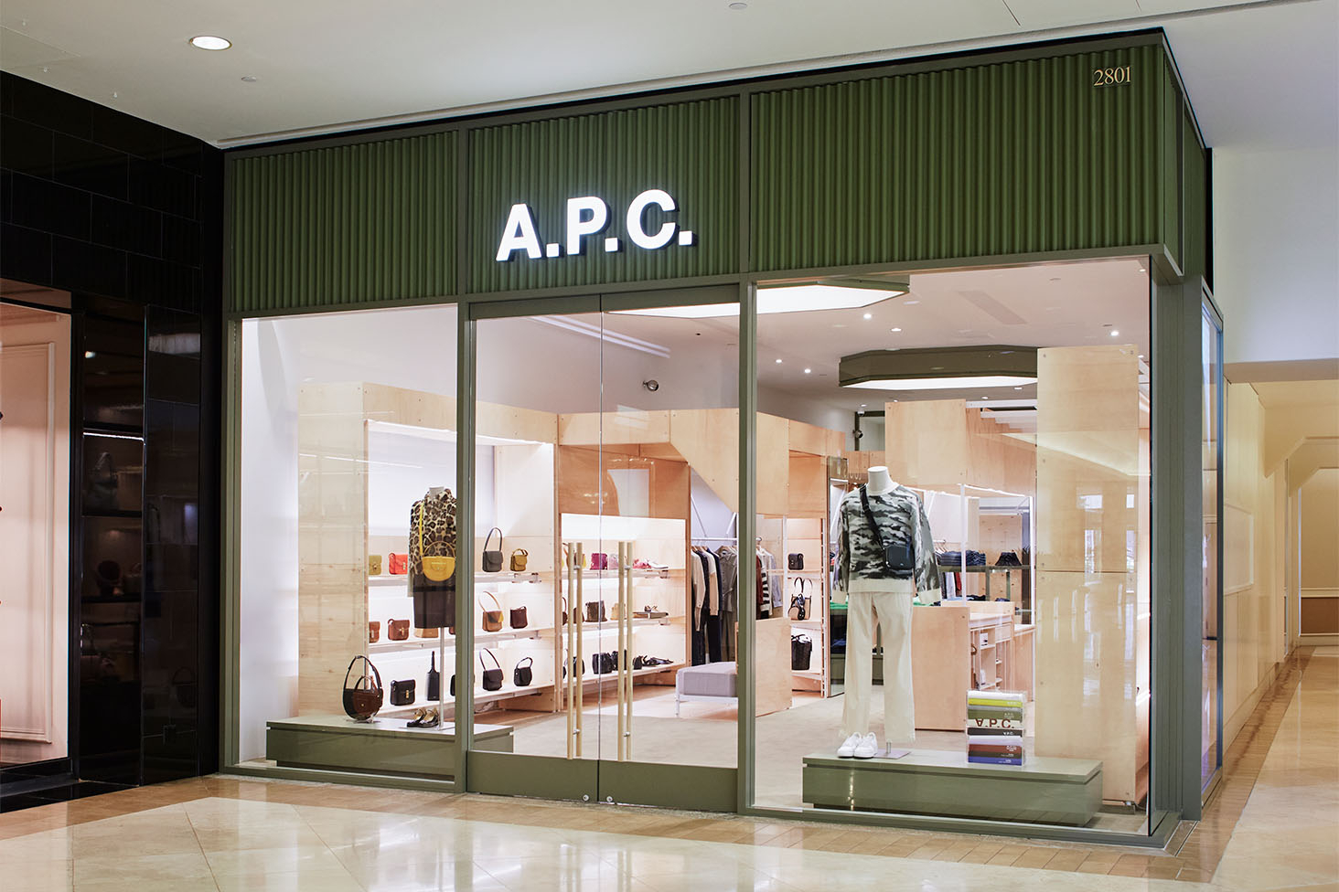 A.P.C. zieht im Southcoast Plaza ein