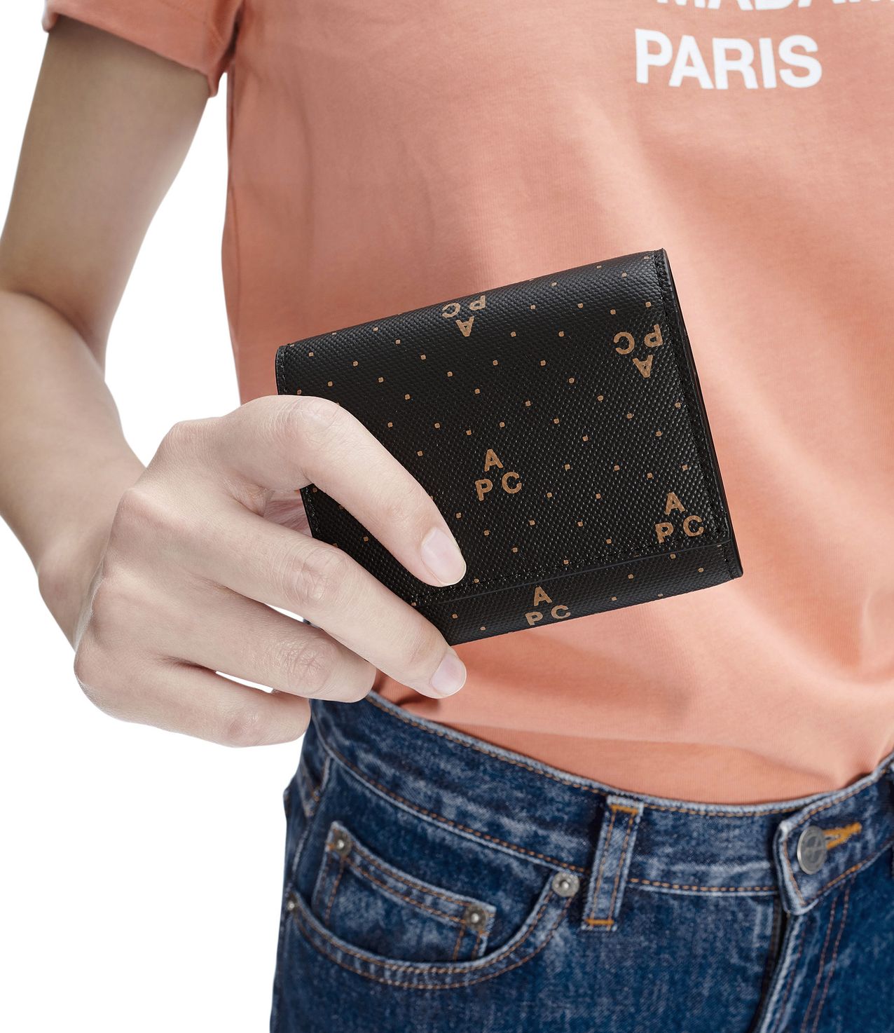Lois Small compact wallet BLACK APC
