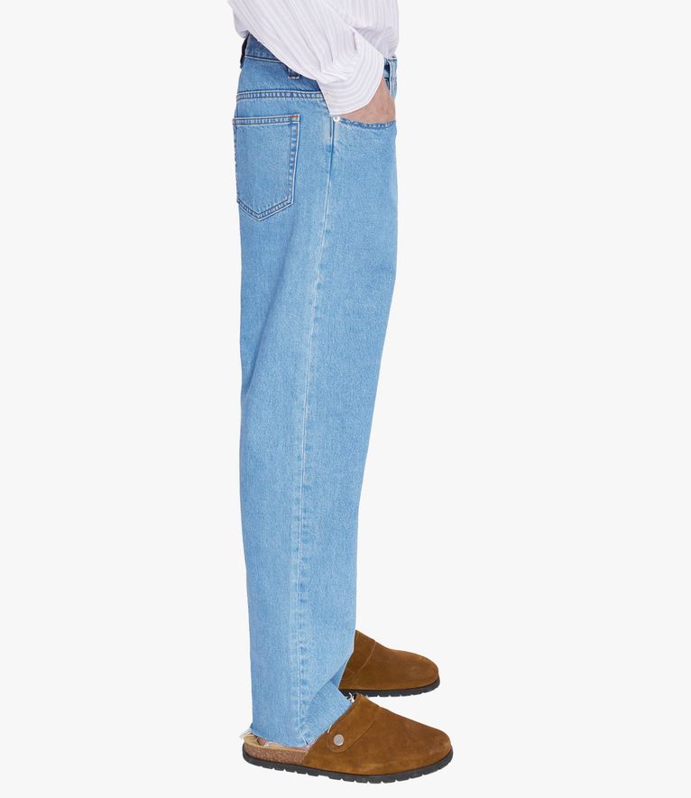 Relaxed Raw Edge H jeans PALE BLUE