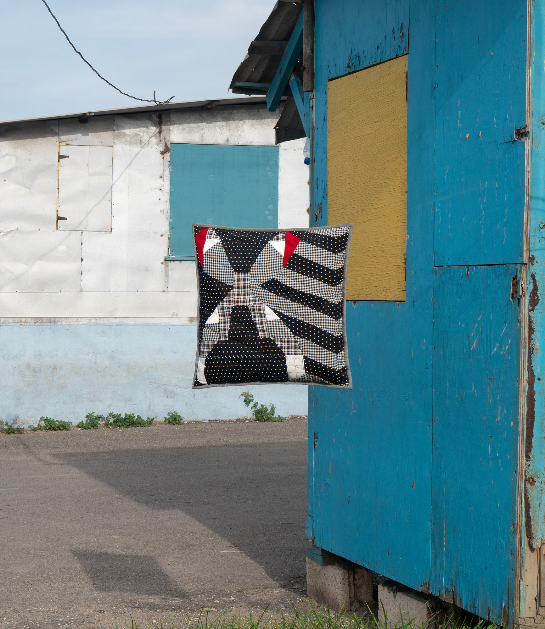Limited blanket patchwork and cushion | A.P.C. Limited blanket patchwork and cushion | A.P.C.